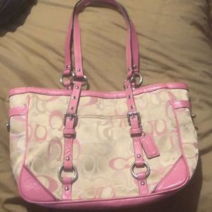 Coach Signature Gallery Tote Pink & Tan